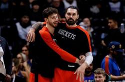 开云体育平台APP-众多球队表现出色，赛场竞争激烈