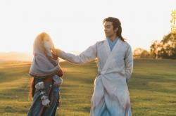 开云体育入口-舞台与战车，楚阿梅尼的巨星光芒与奥地利横扫尼斯的力量宣示