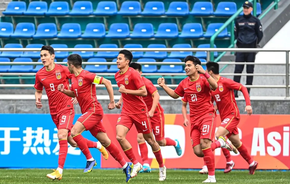 国家队备战世界杯，备战战术调整训练