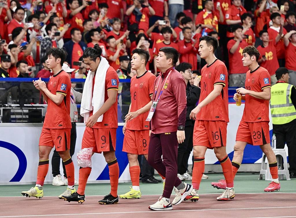 国家队备战世界杯，备战战术调整训练