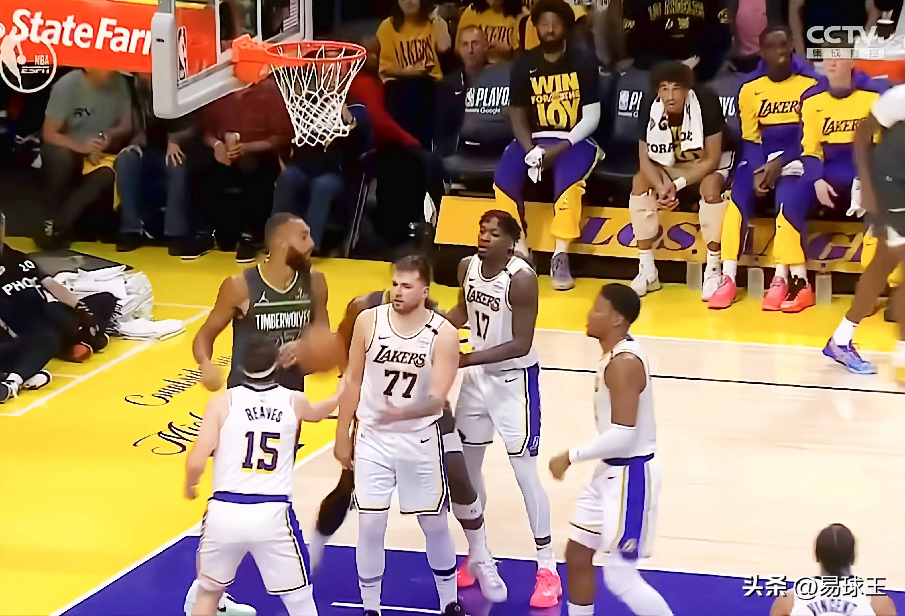 包含快船败给活塞，主场战绩降至西部第三的词条