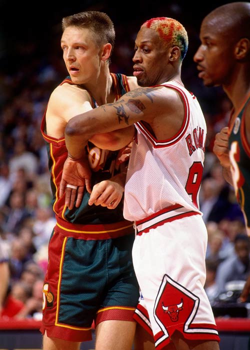 德国队完胜瑞典队，马龙点燃赛场