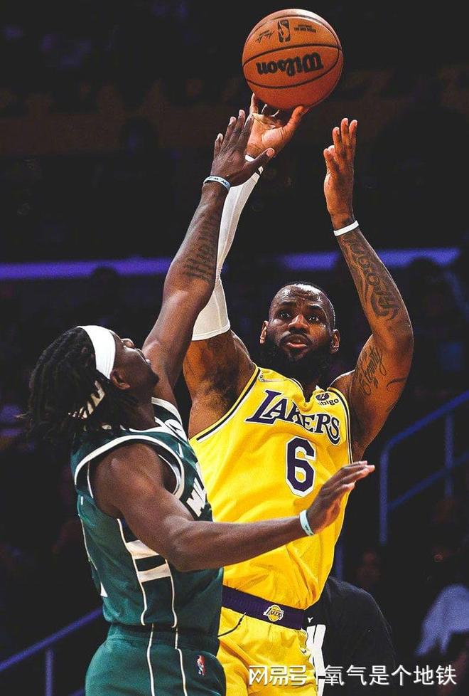 新疆队碾压湖人,字母哥关键制胜 新疆队碾压湖人,字母哥关键制胜