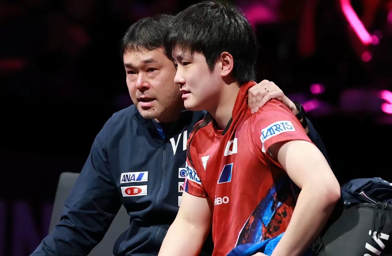 英格兰队碾压葡萄牙队，张本智和高光表现