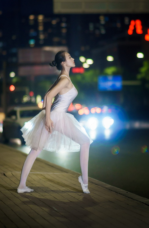 绝境淬炼真金，勇士翻盘背后，利拉德巨星价值彻底苏醒